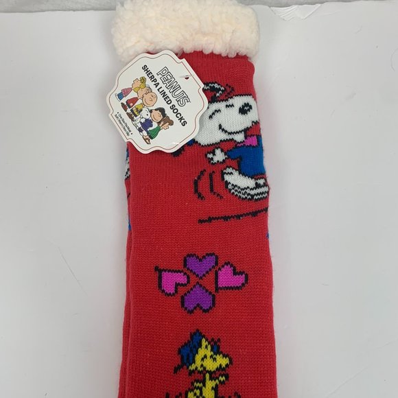 NWT Peanuts Sherpa Lined Socks Snoopy Woodstock Red Adult One Size Fits Most - Picture 1 of 4